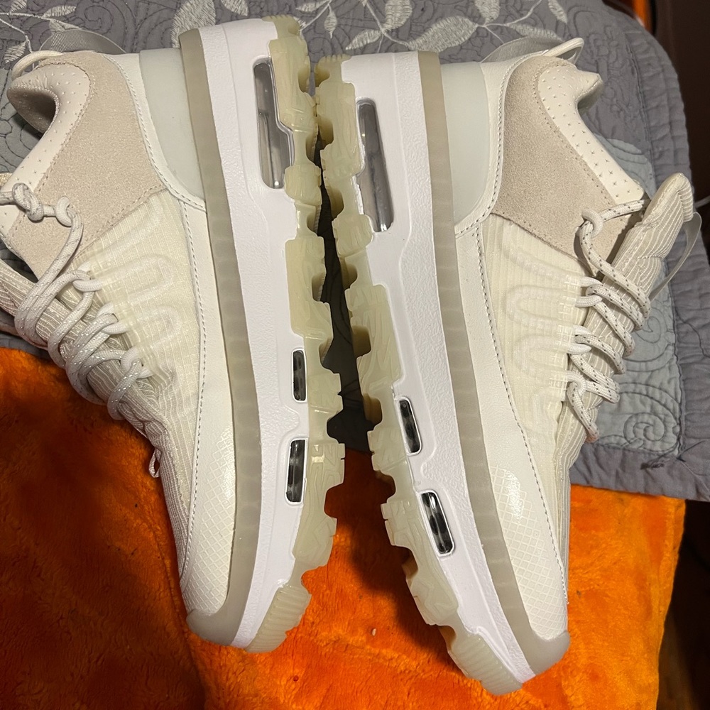 Jordan brand new with  box  size 8.5 women size 7 men